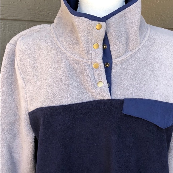 Entro Fuzzy Pull Over - Picture 2 of 6